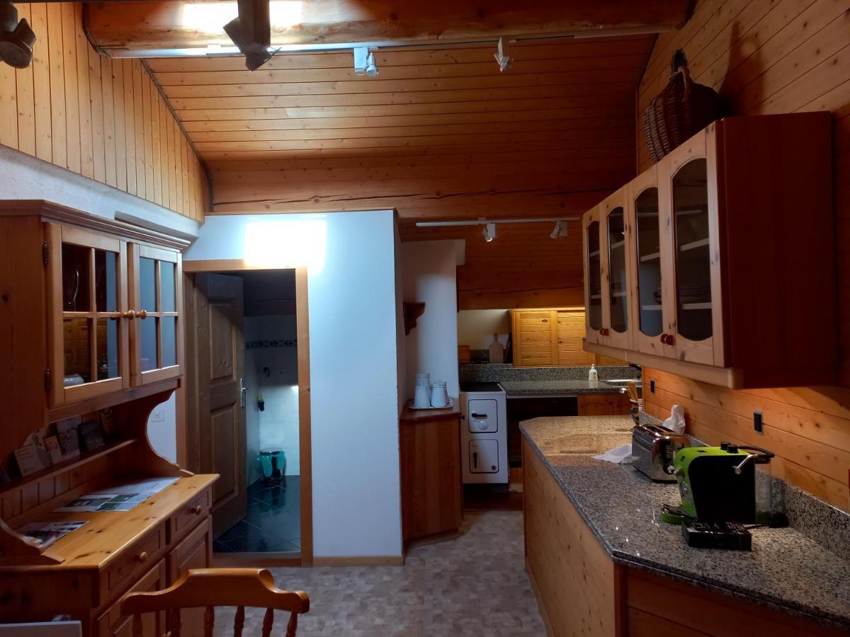 Confortevole Mansarda Di Montagna พอสเชียโว ภายนอก รูปภาพ