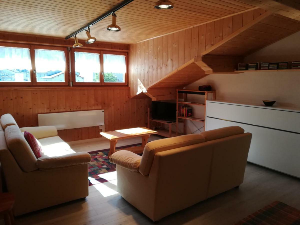 Confortevole Mansarda Di Montagna พอสเชียโว ภายนอก รูปภาพ
